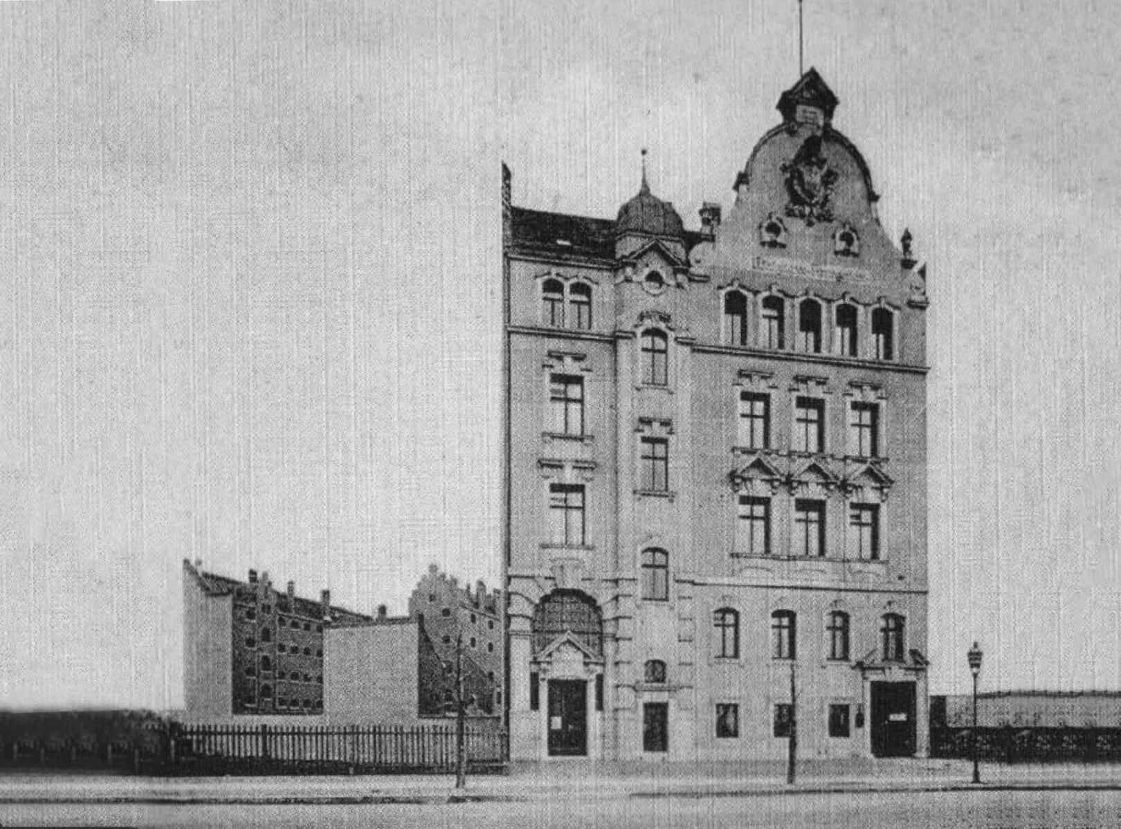 Wilmina About 11 Historische Fassade des Amtsgerichtsgebäudes von 1896 – Backstein und Sandstein‐Details
