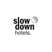 Wilmina Hotel Logo mit Schriftzug und Ball-Design.